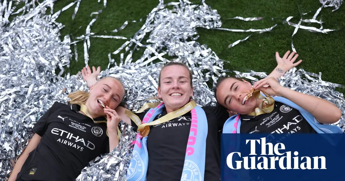 Manchester City do the double and Jill Scott joins the pod – Women’s Football Weekly