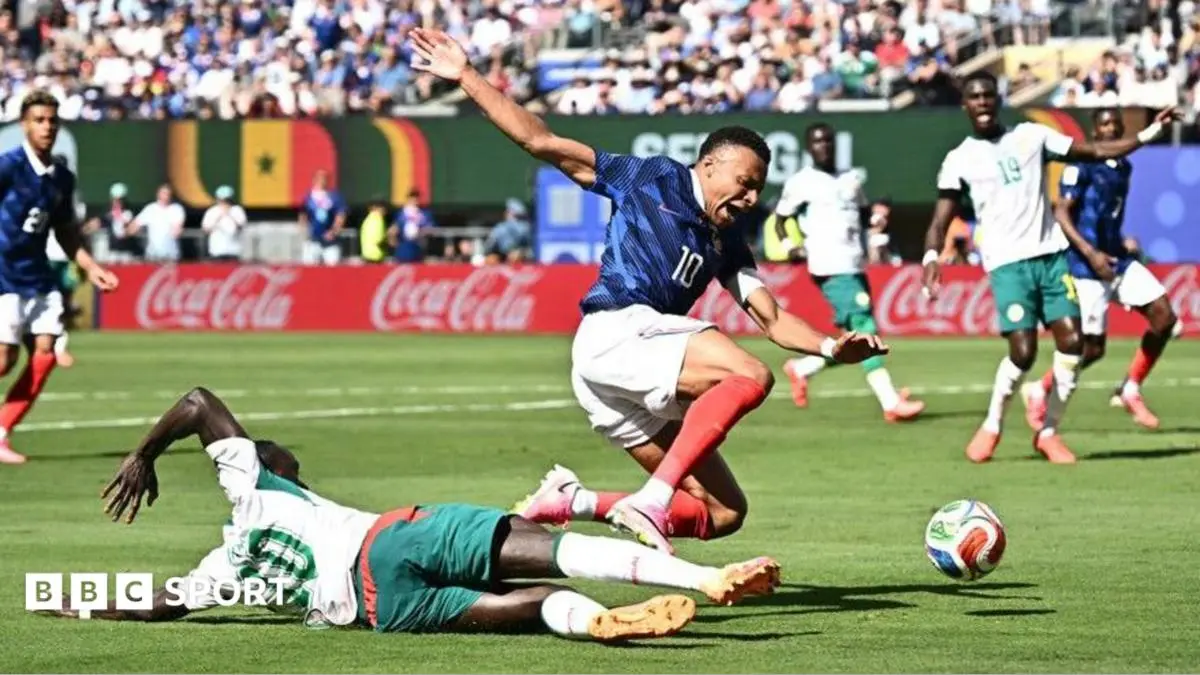 The VAR call that dumbfounded the world’s best refs