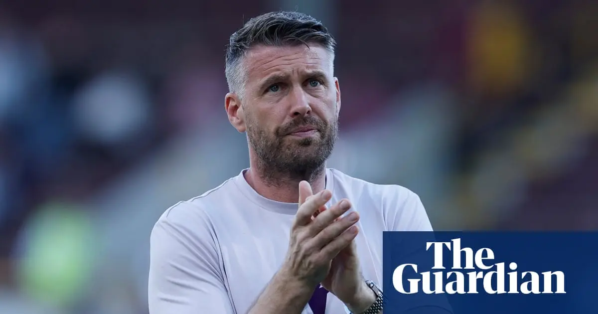 Wolves sack Rob Edwards and close on Portuguese manager César Peixoto