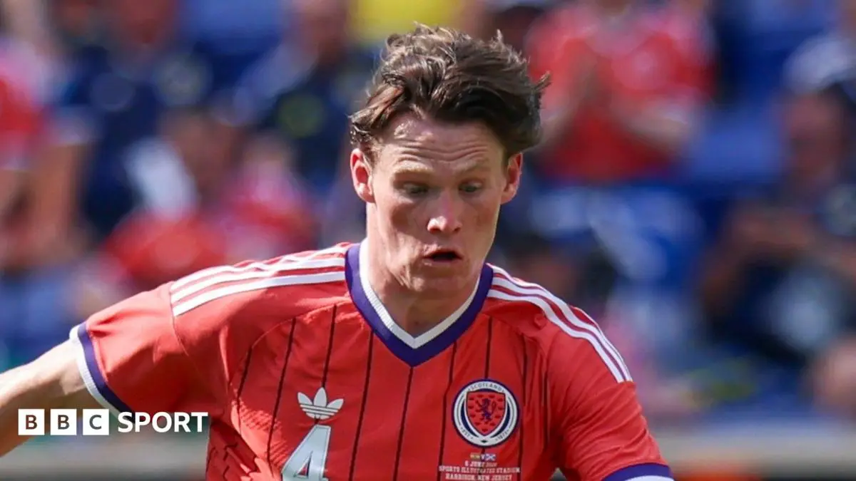 McTominay travels separately in Boston as precaution