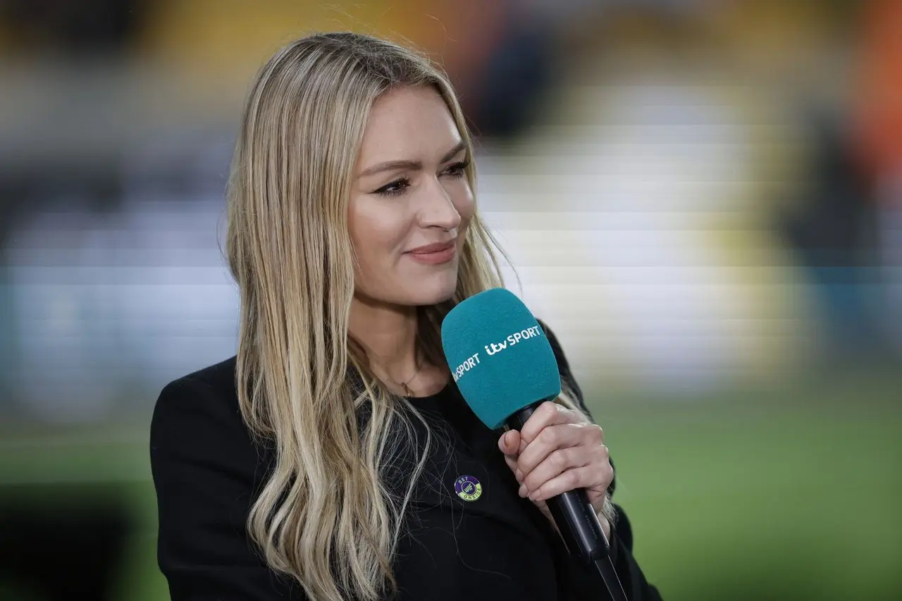 Who are the ITV commentators, pundits and presenters for South Korea vs Czechia?