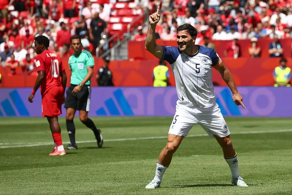 Ex-Arsenal player makes astonishing ‘as good as a goal’ clearance against Canada
